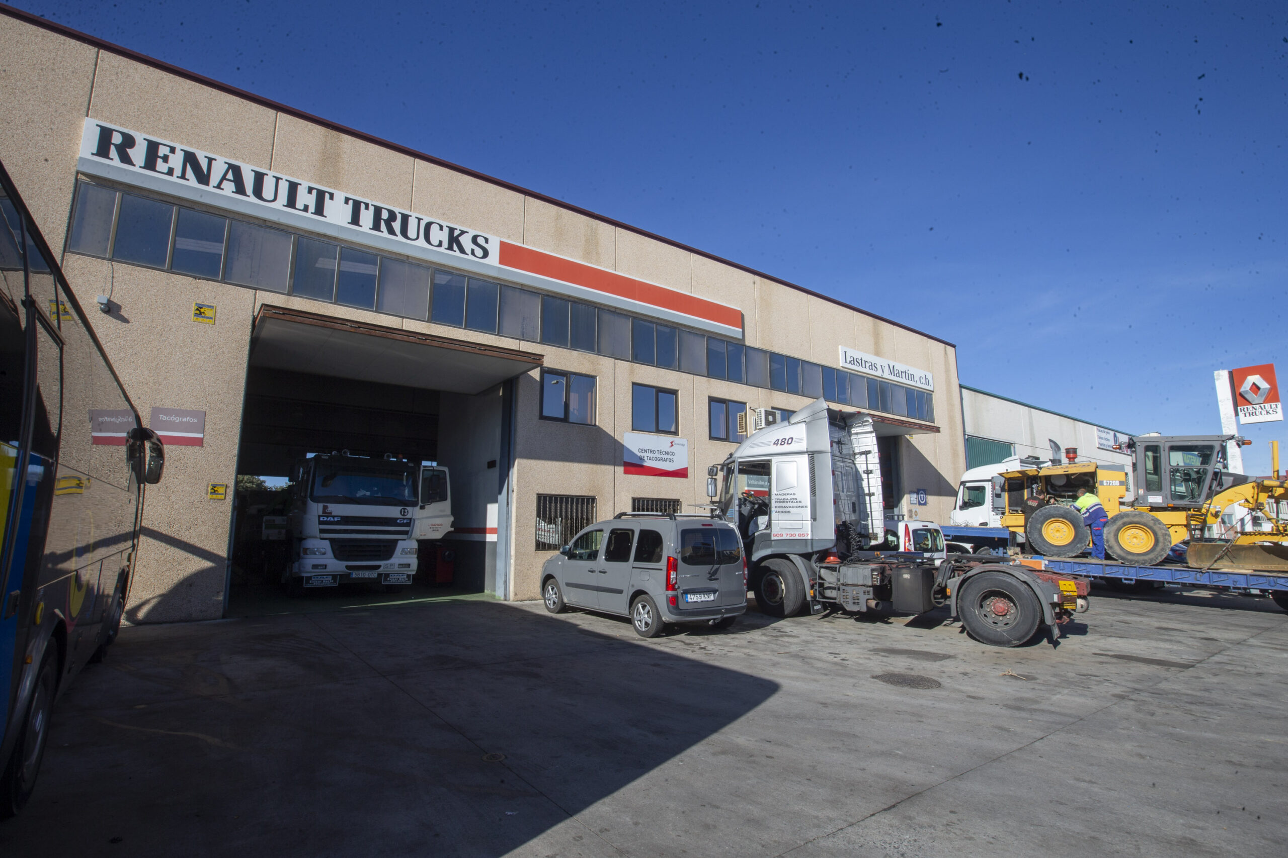 Lastras y Martín, taller de camiones, Poligono de Vicolozano.